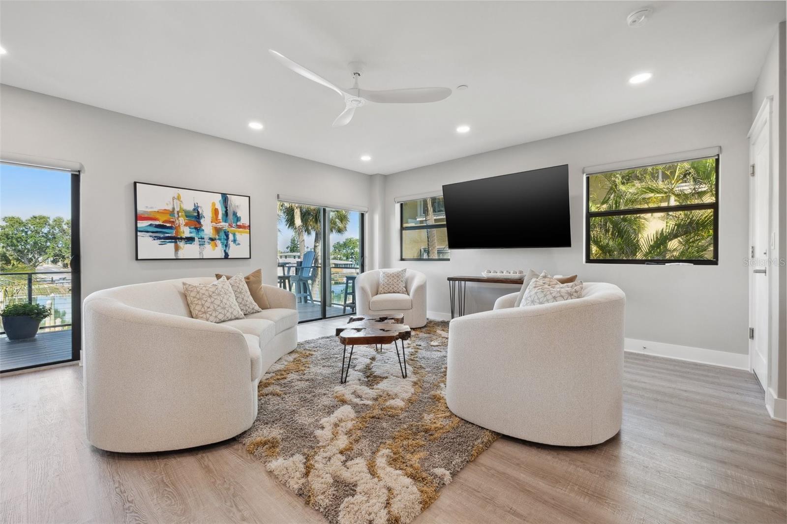 GRIFFITH CAPRI ISLE CONDO - Residential Income