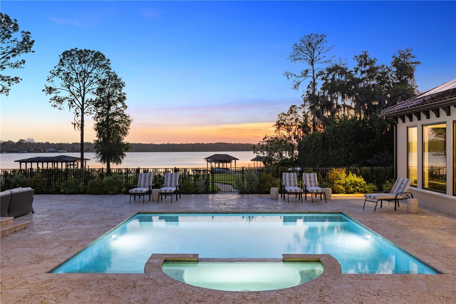 MILLIONAIRE'S ROW - Residential