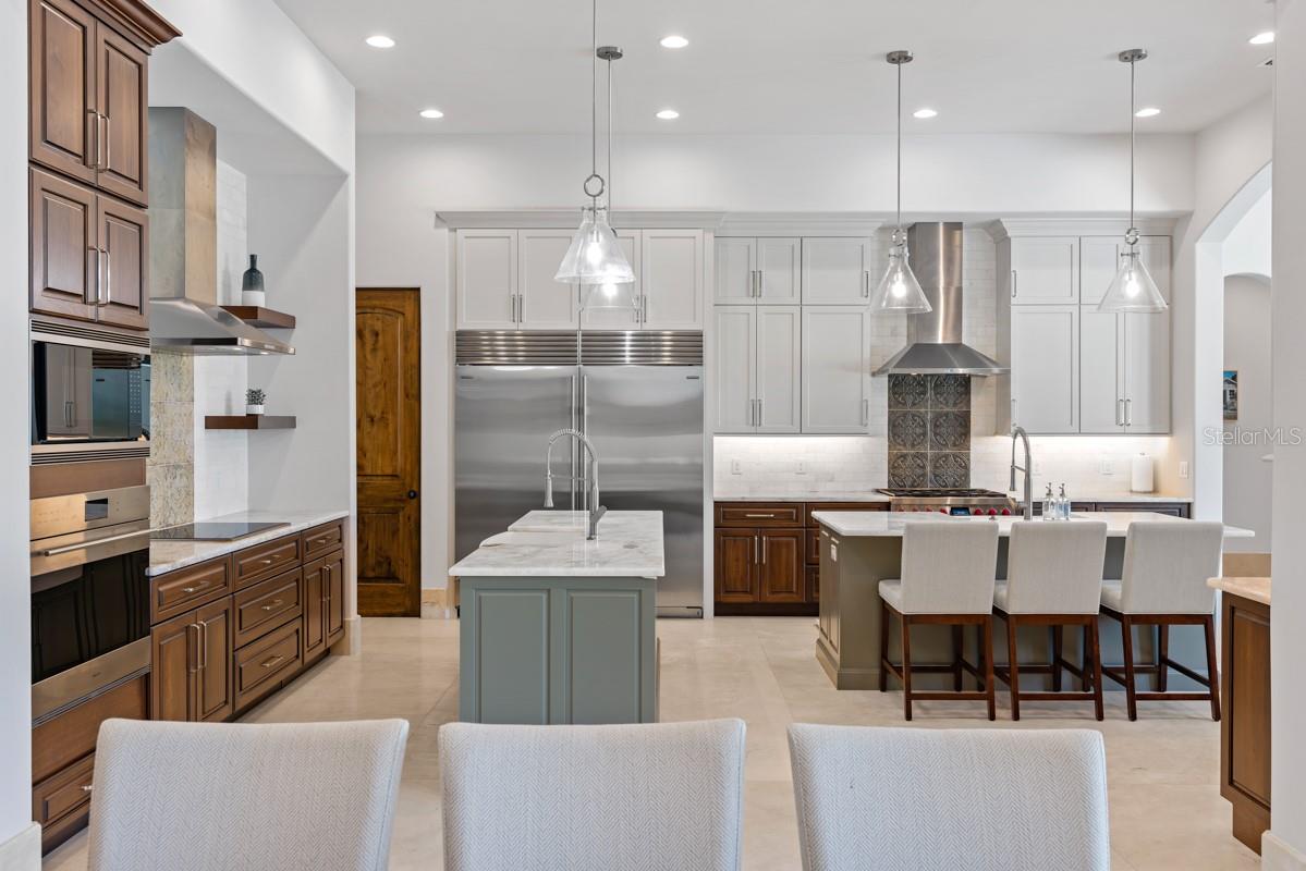 MILLIONAIRE'S ROW - Residential