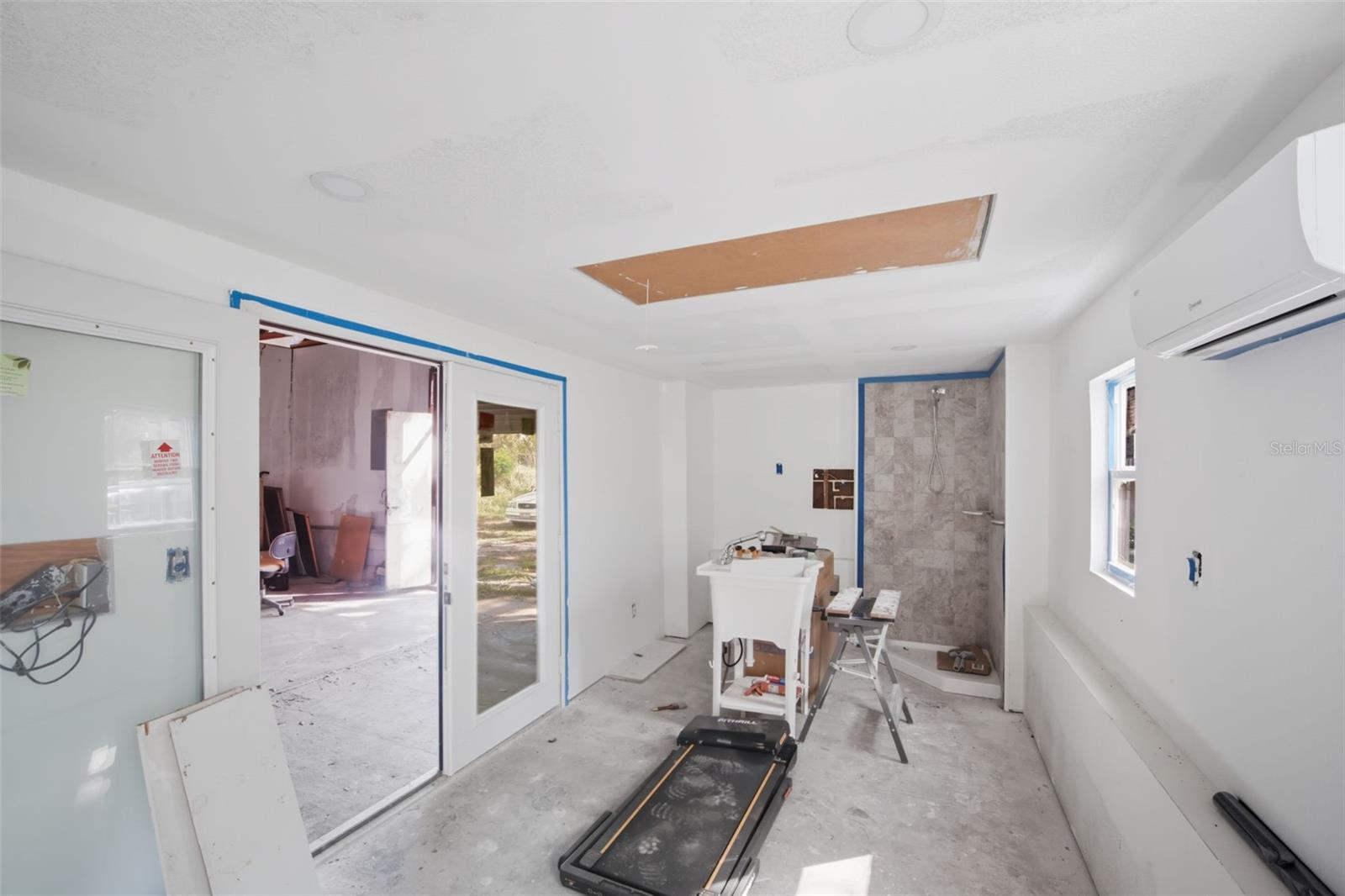 UNPLATTED - Residential