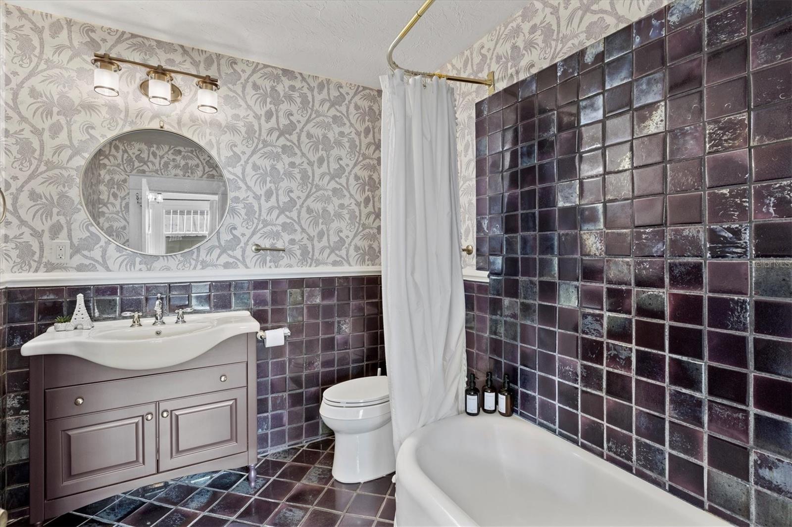 MRS LAURA HOUGHS - Residential