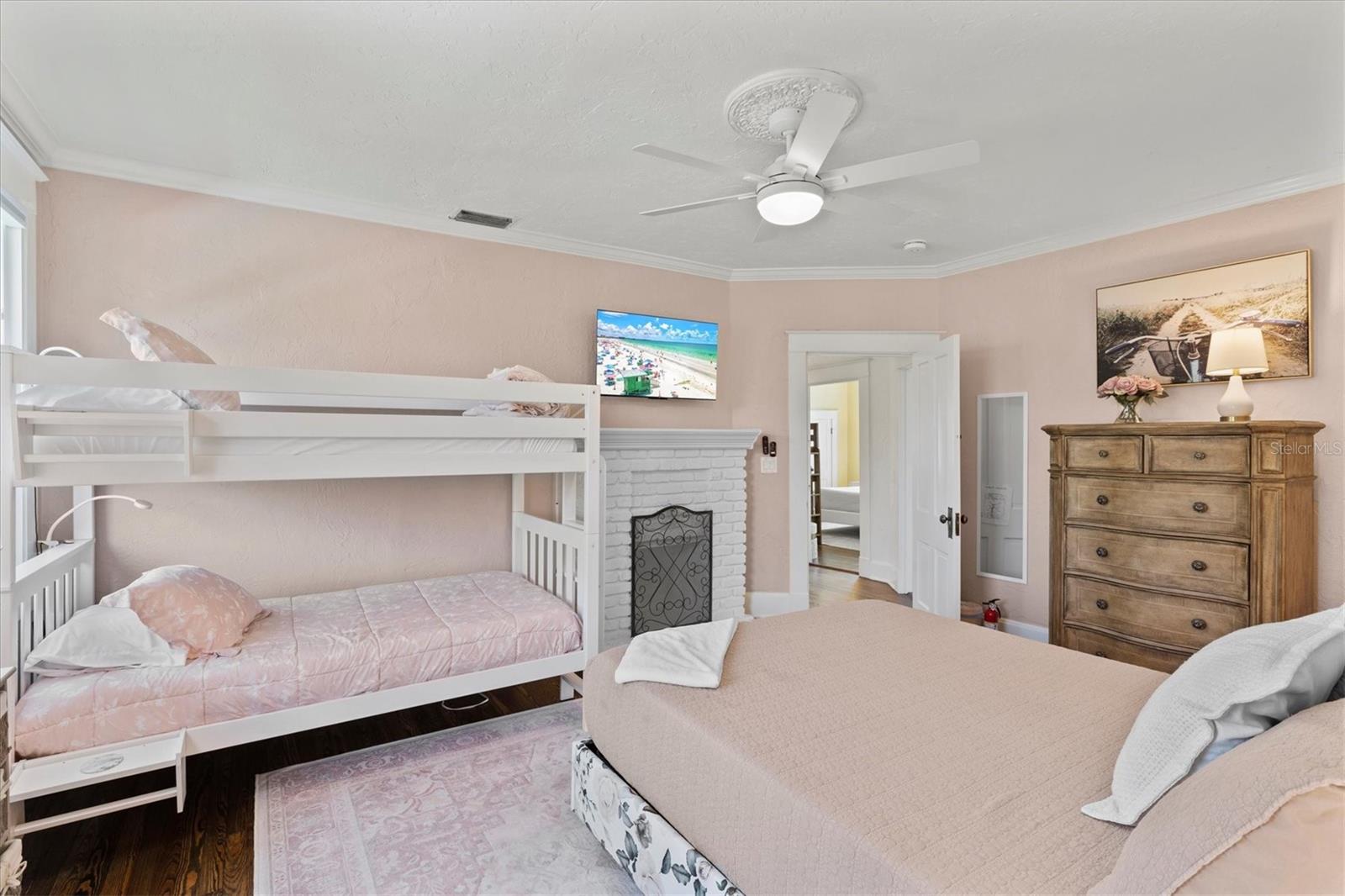 MRS LAURA HOUGHS - Residential