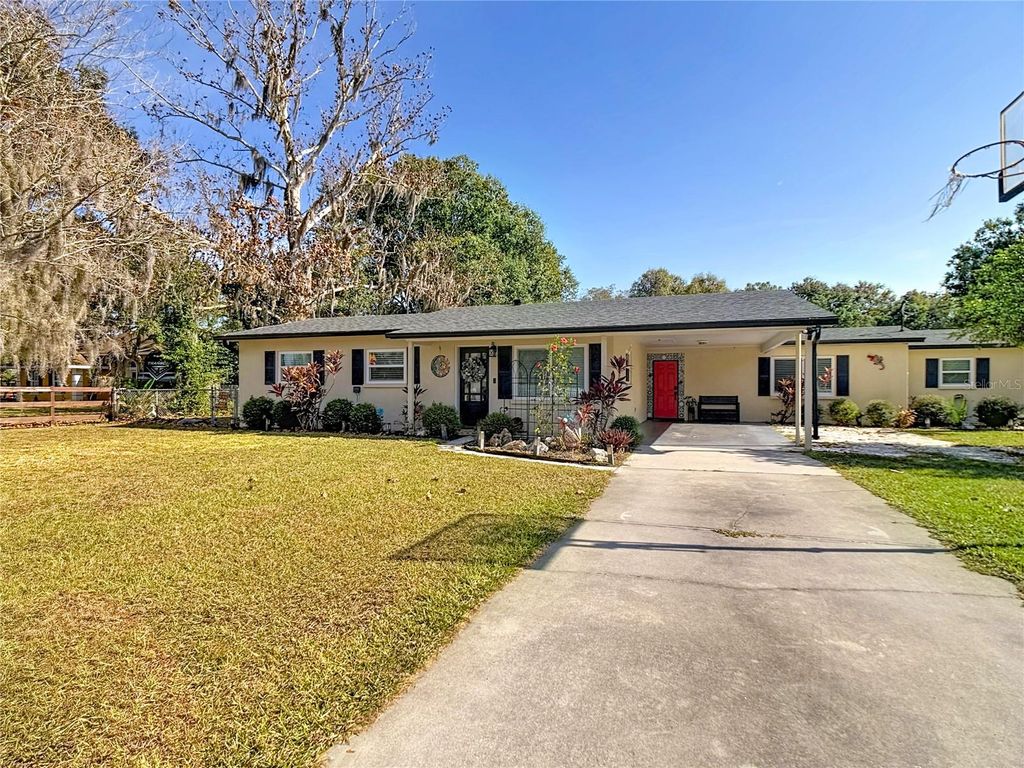 Photo of 5811 Sawyer Road, Lakeland, FL 33810 (MLS # L4957795)