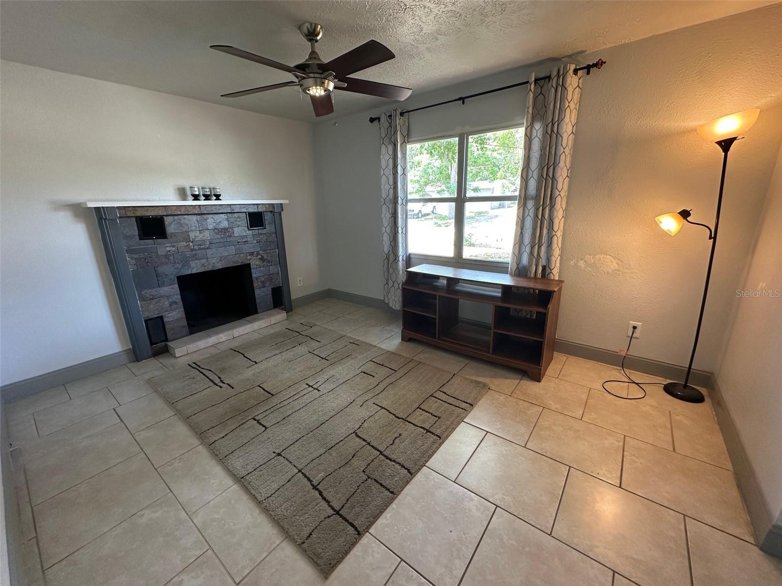 890 EMERALD DRIVE