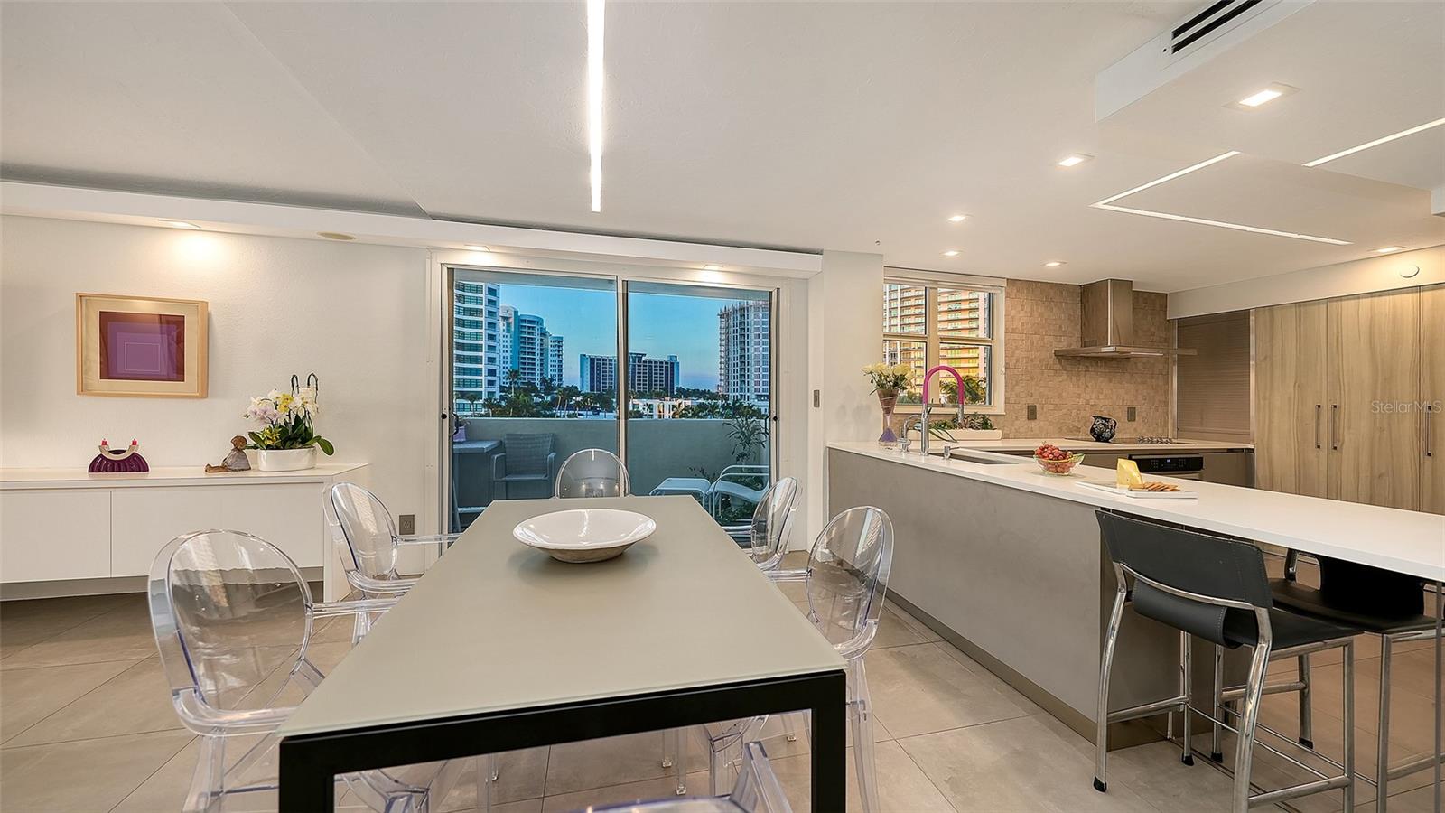 LAWRENCE POINTE I - Residential