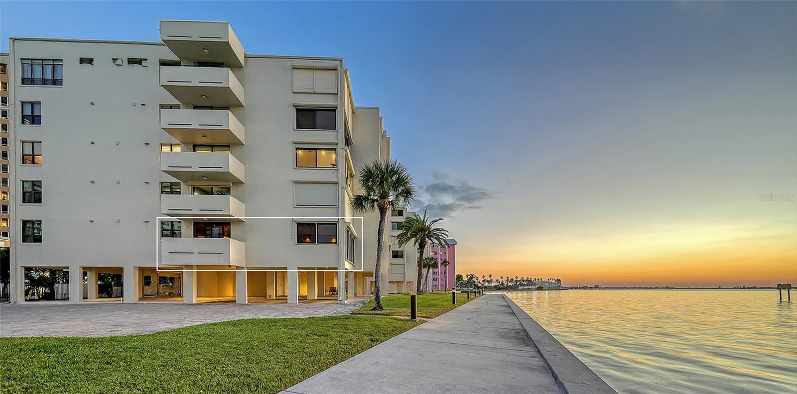 LAWRENCE POINTE I - Residential