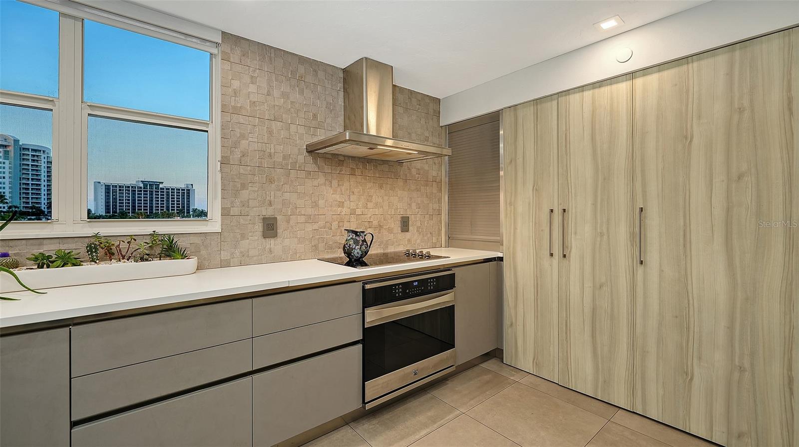 LAWRENCE POINTE I - Residential