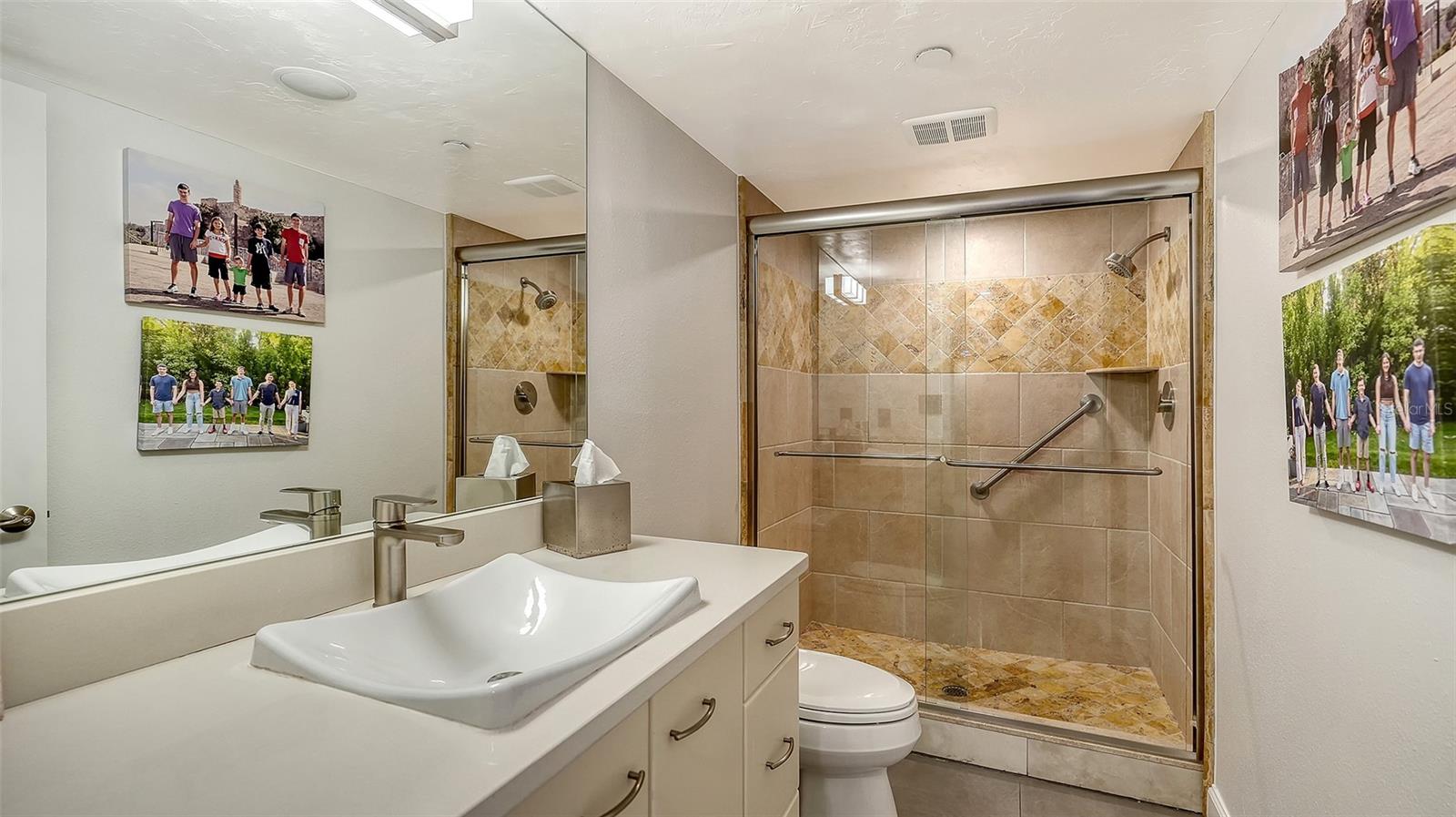 LAWRENCE POINTE I - Residential