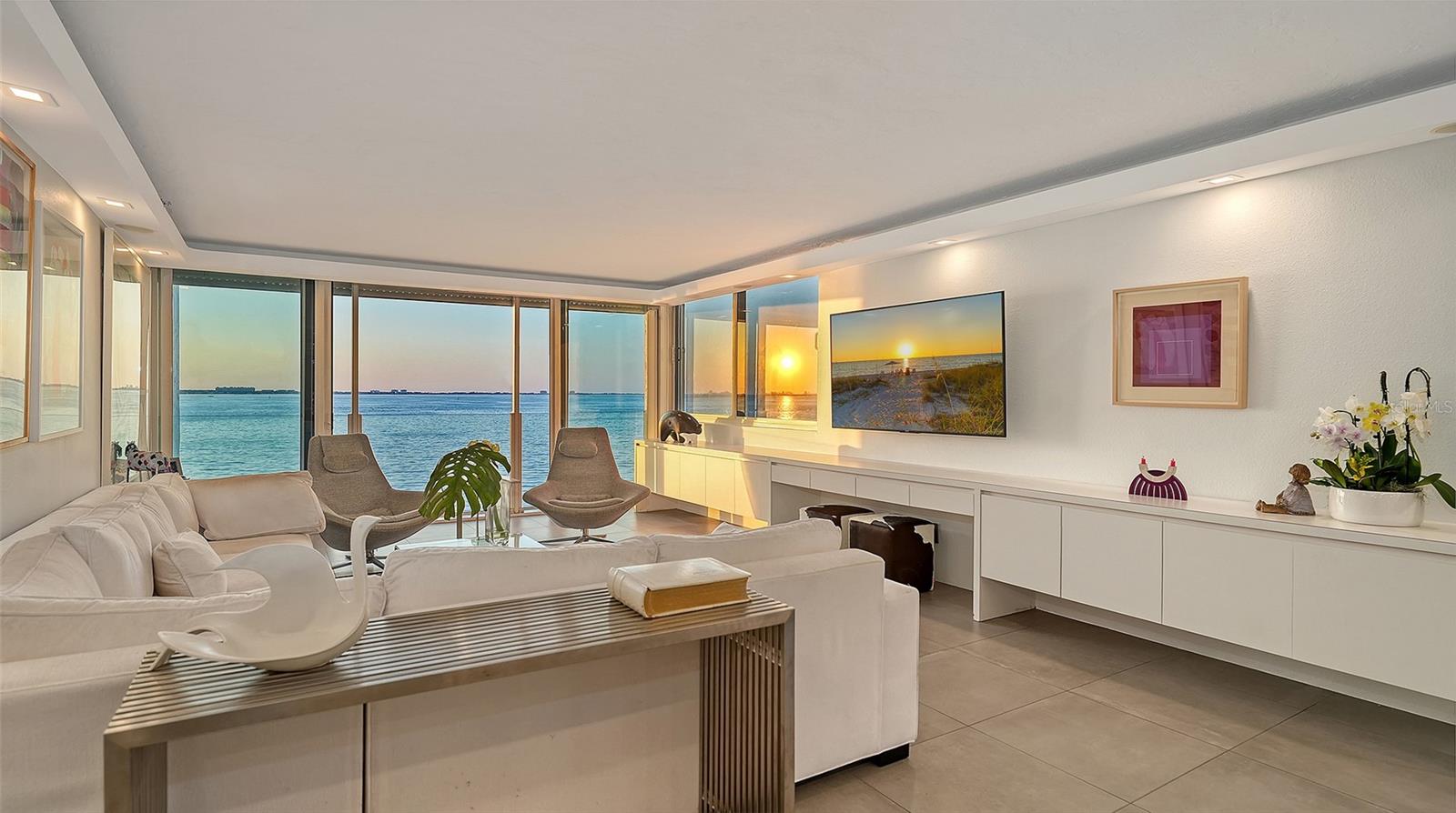 LAWRENCE POINTE I - Residential