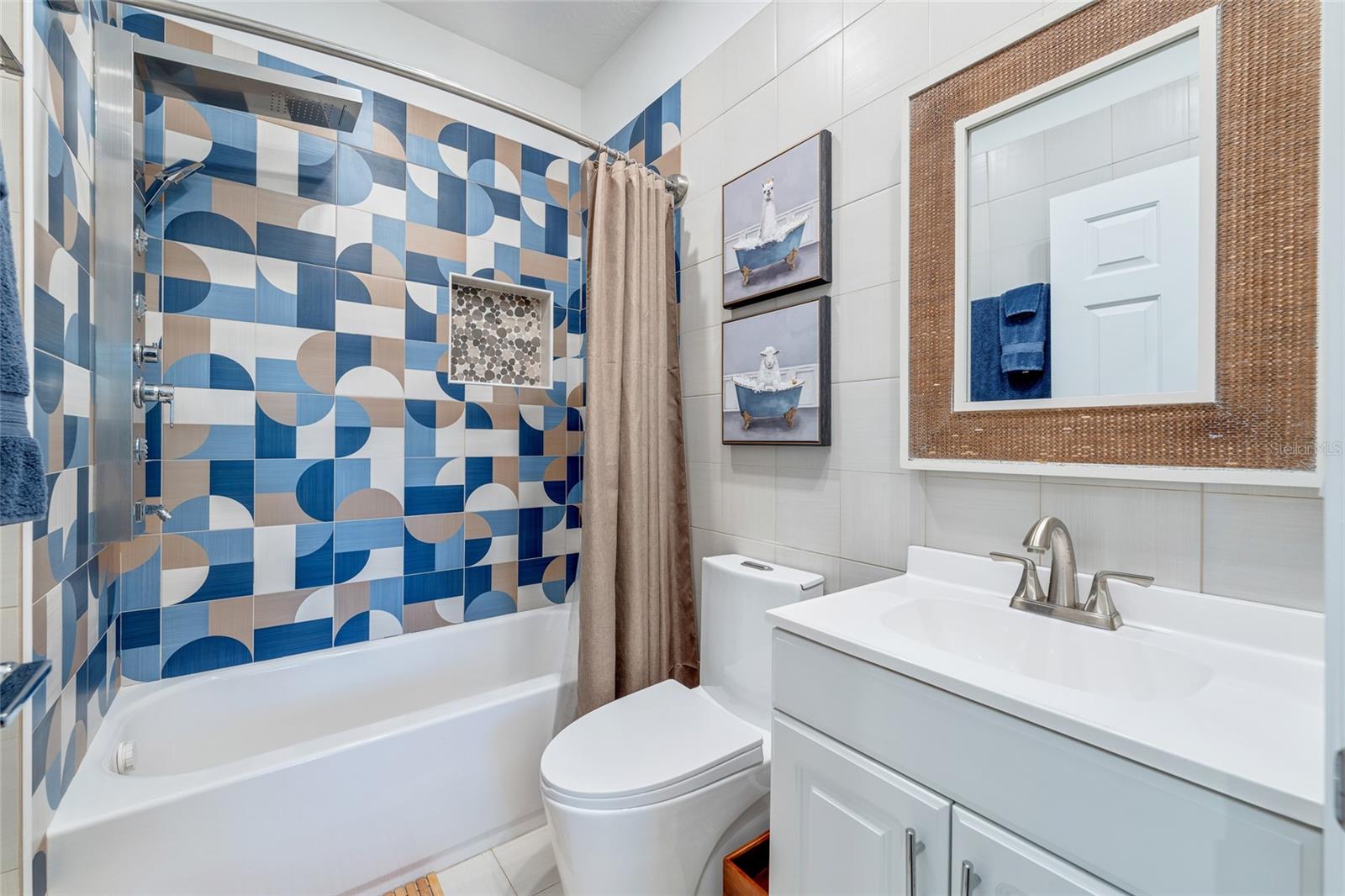 WINDERMERE POINTE AT LAKE ROPER - Residential