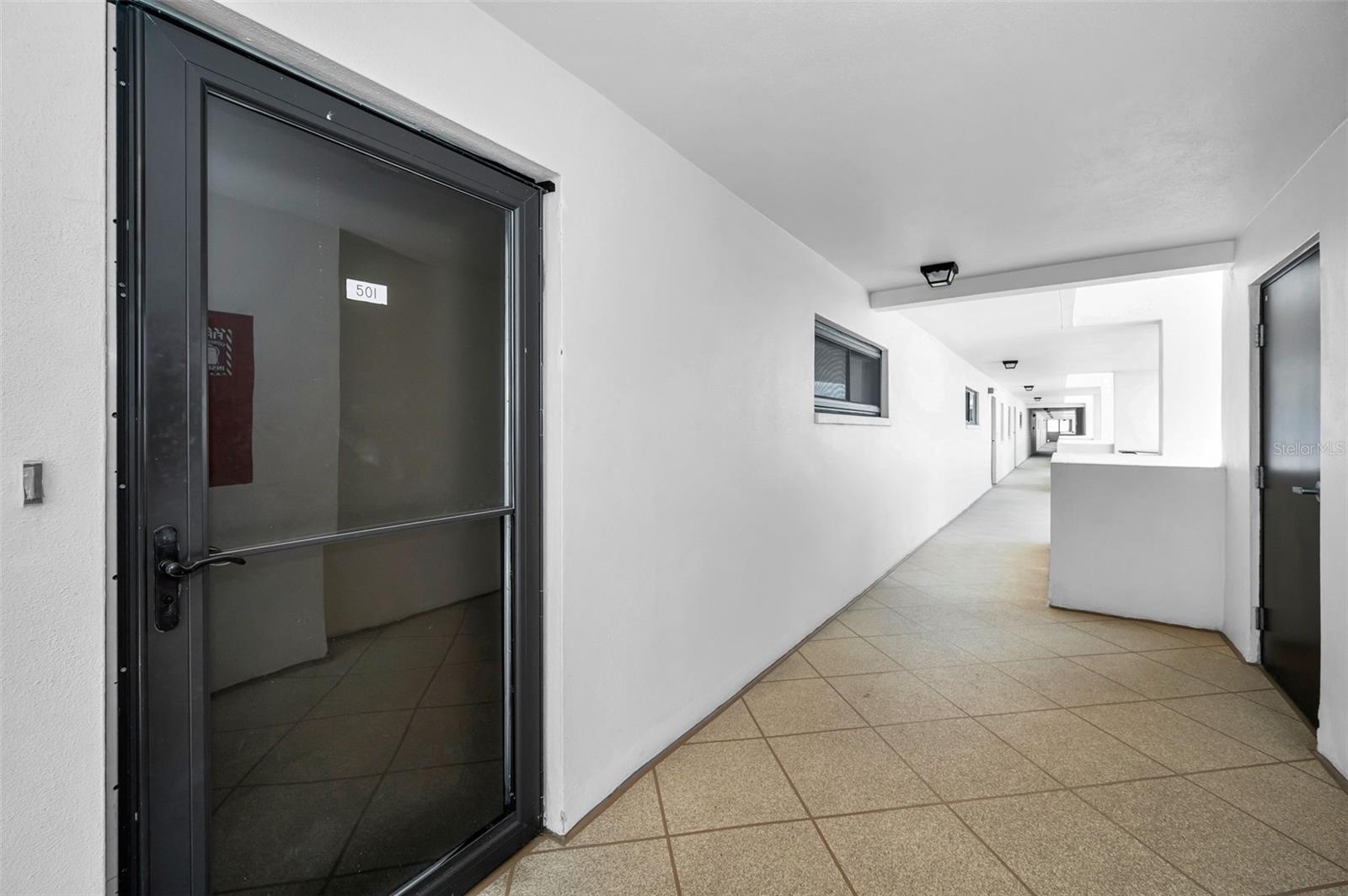 HARBOUR LIGHT TOWERS CONDO - Residential