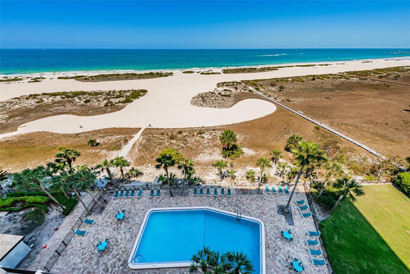 HARBOUR LIGHT TOWERS CONDO - Residential