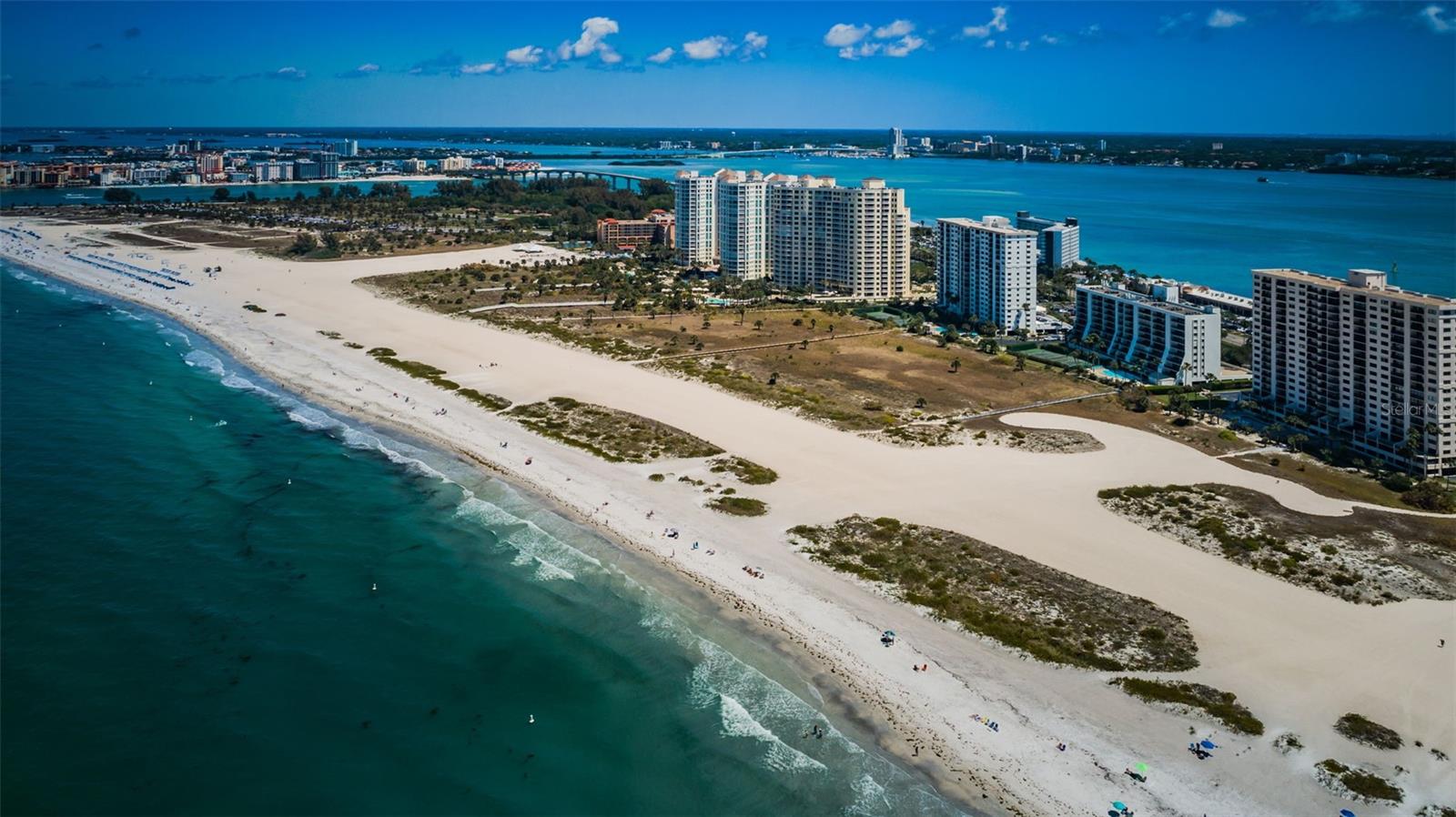 HARBOUR LIGHT TOWERS CONDO - Residential