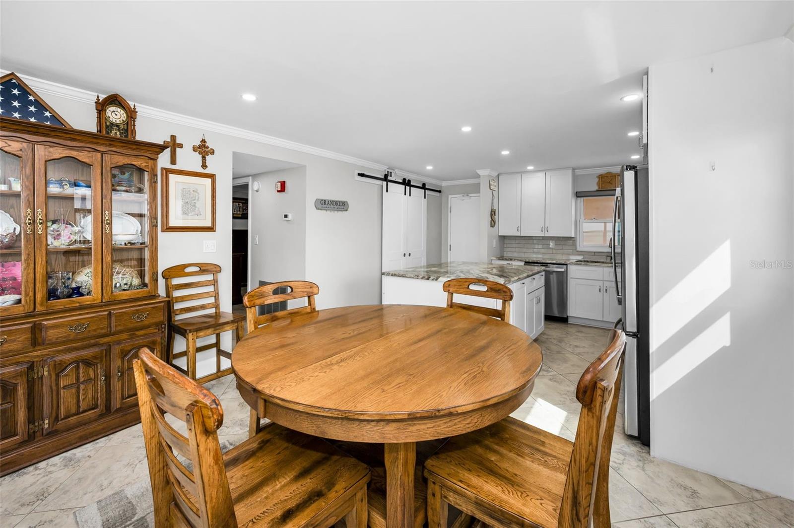 HARBOUR LIGHT TOWERS CONDO - Residential