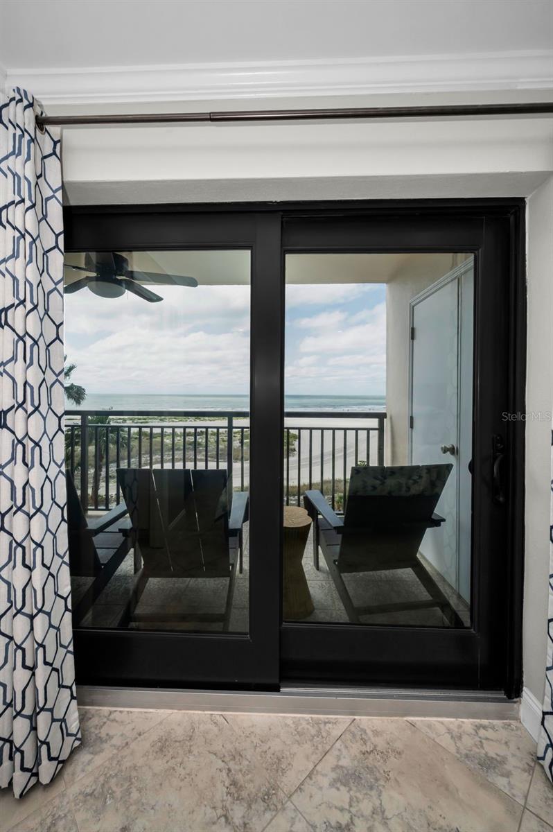 HARBOUR LIGHT TOWERS CONDO - Residential