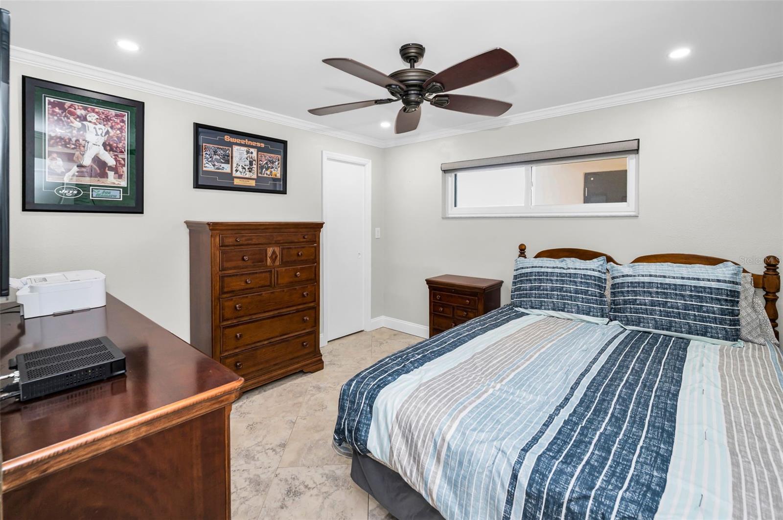 HARBOUR LIGHT TOWERS CONDO - Residential