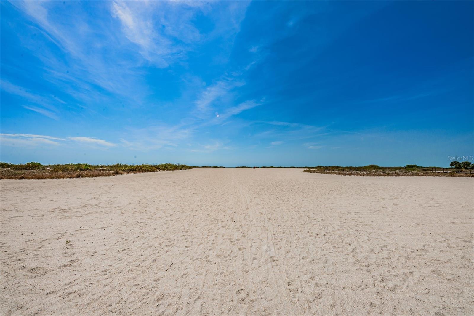 HARBOUR LIGHT TOWERS CONDO - Residential