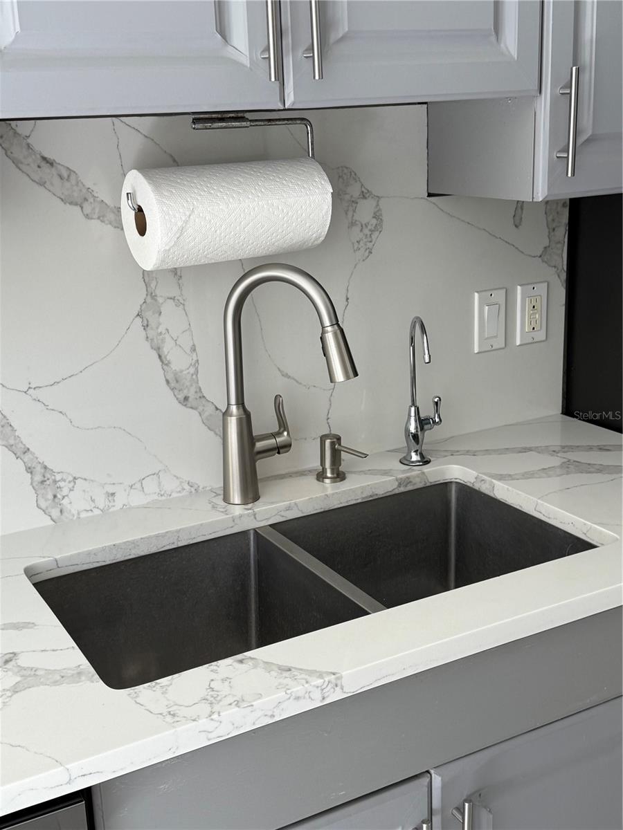 PORT CHARLOTTE SUB 07 - Residential Lease