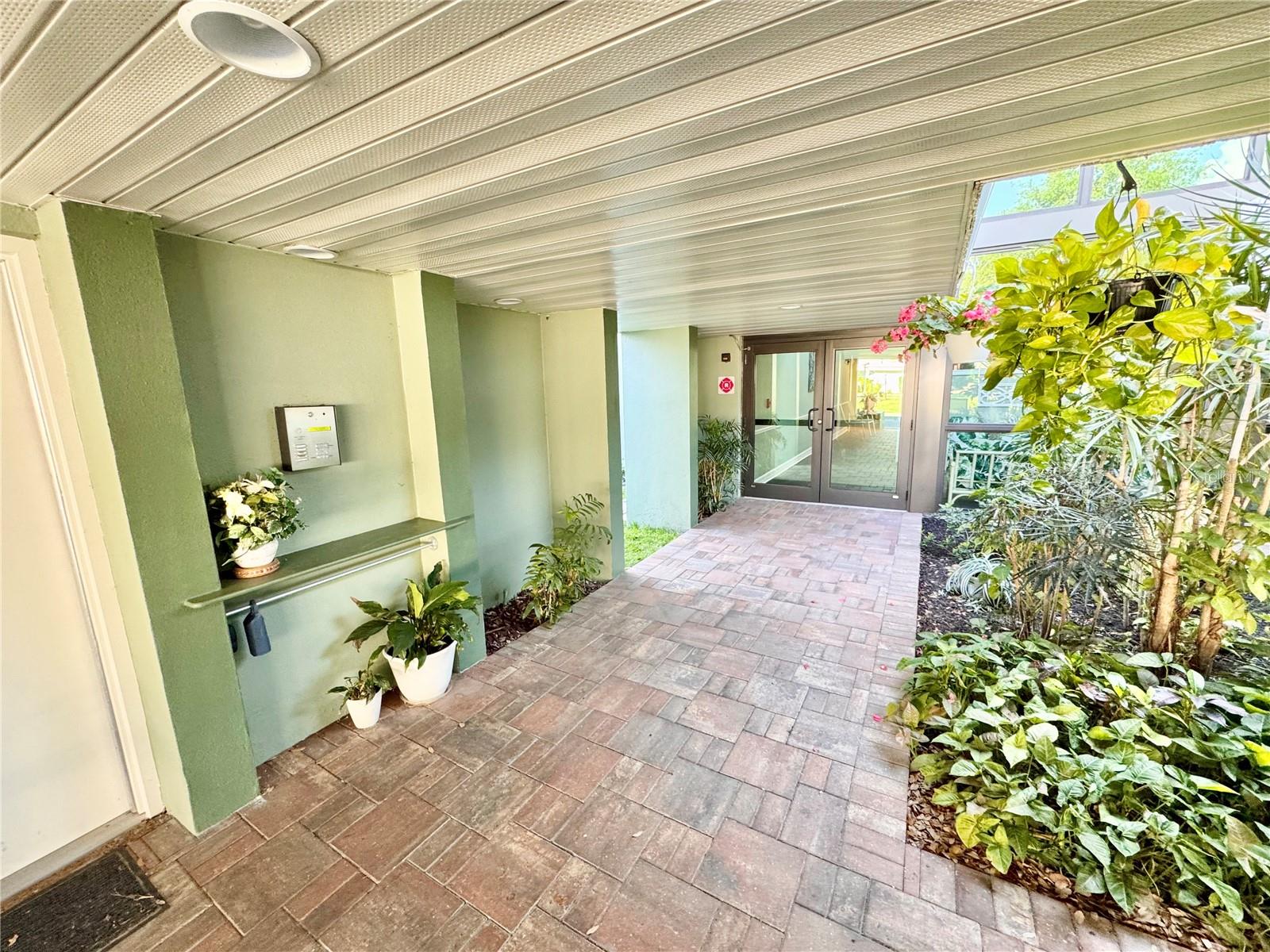 RALEIGH HOUSE - Residential