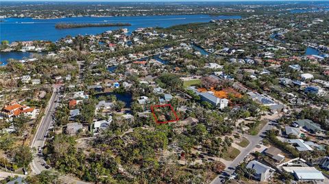 A home in SIESTA KEY