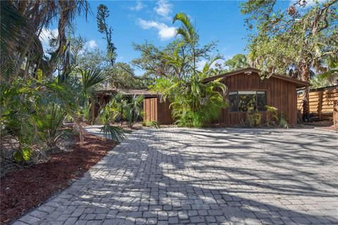 A home in SIESTA KEY