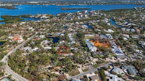 A home in SIESTA KEY