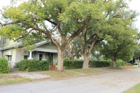 A home in TAMPA