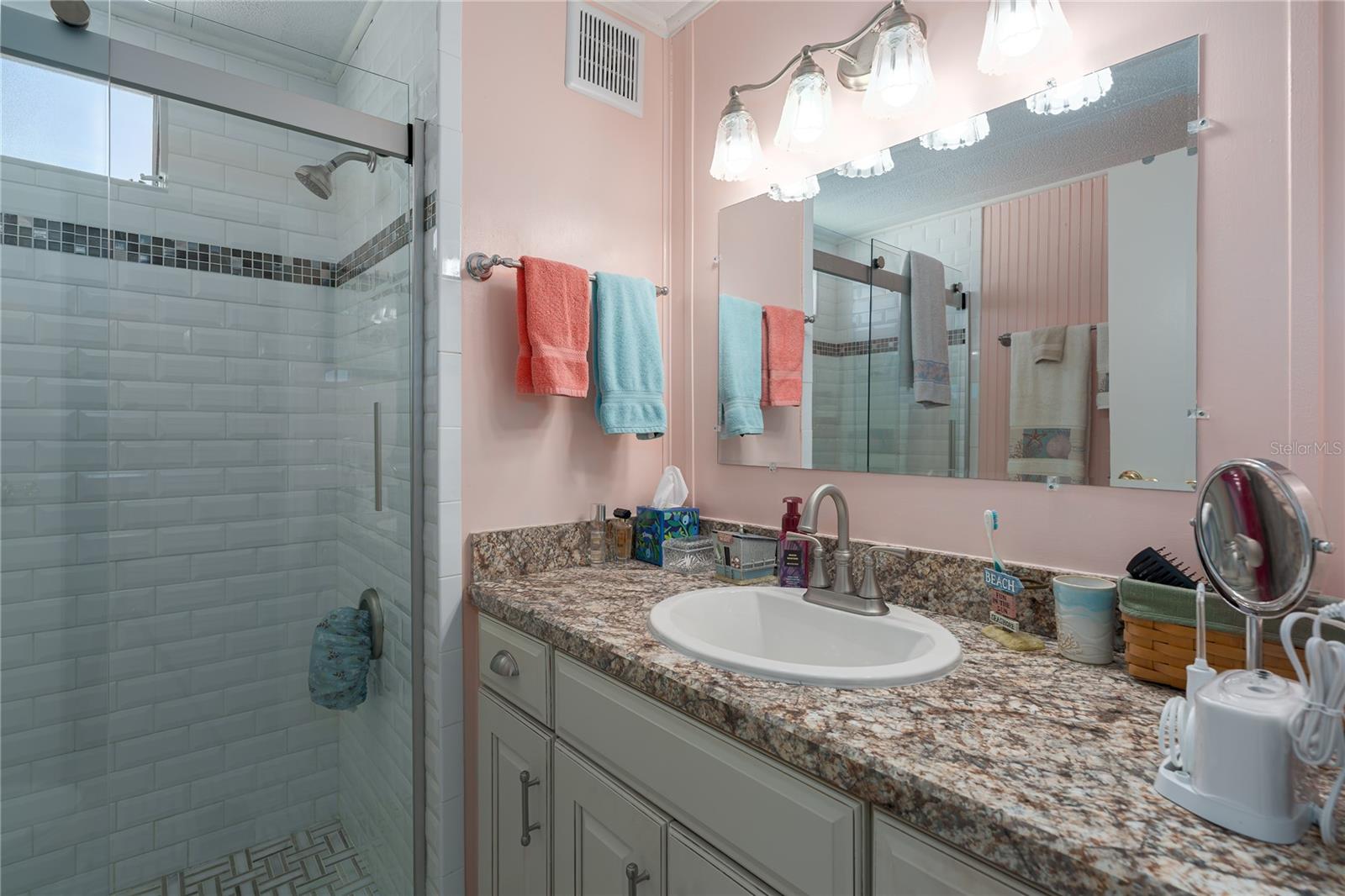 DE SOTO COMMUNITY UNIT ONE - Residential