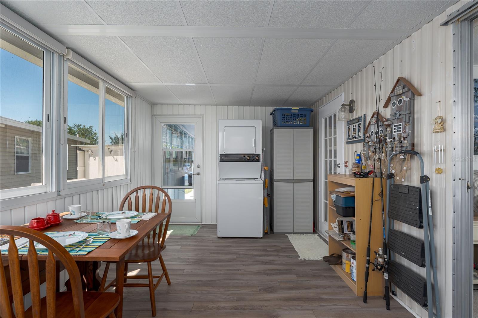 DE SOTO COMMUNITY UNIT ONE - Residential