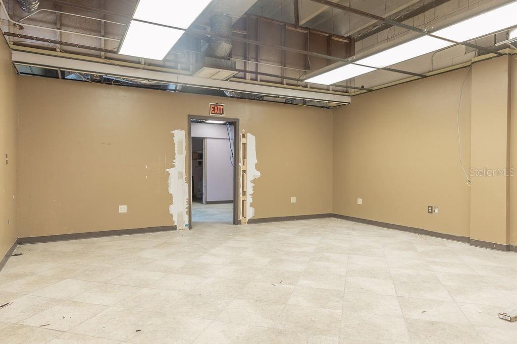 1103 S WOODLAND BOULEVARD