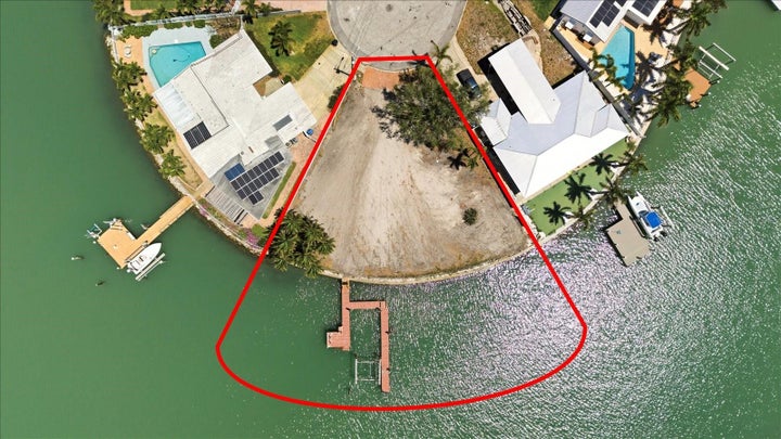 Photo 1 of 23 — 7998 1ST AVENUE S, ST PETERSBURG, FL 33707