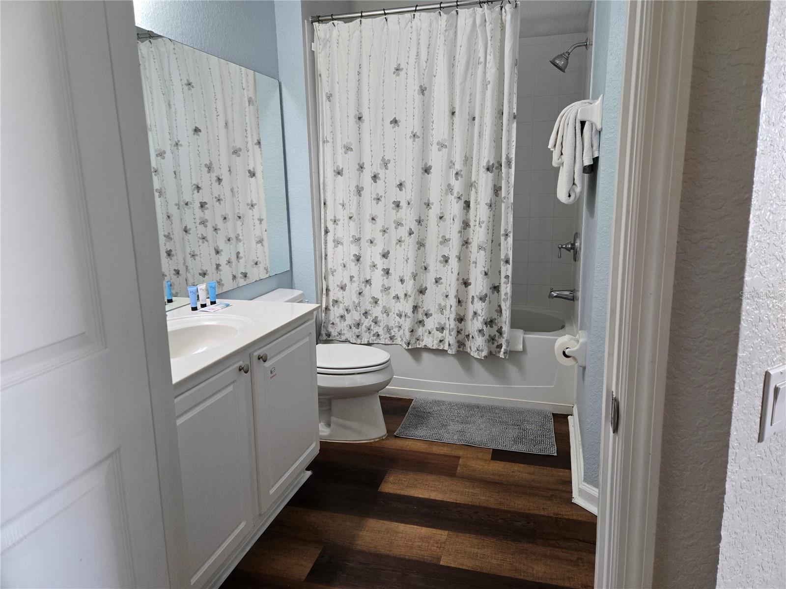 VISTA CAY/HARBOR SQUARE PH 1 - Residential