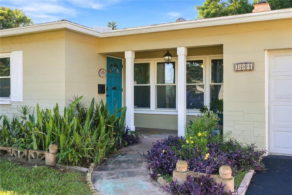 Photo of 3600 Yardley Avenue N, St Petersburg, FL 33713 (MLS # TB8558353)