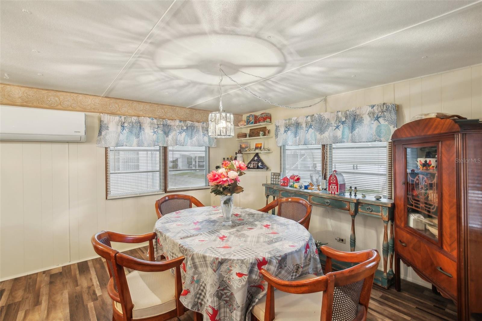 ALCOVE MOBILE HOME COMMUNITY UNREC - Residential