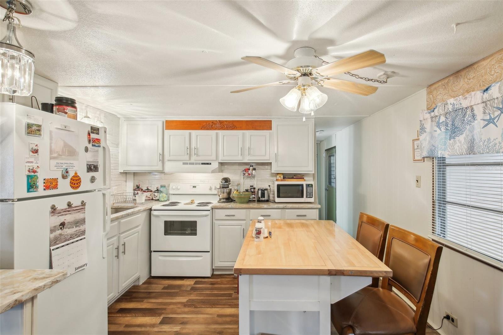 ALCOVE MOBILE HOME COMMUNITY UNREC - Residential