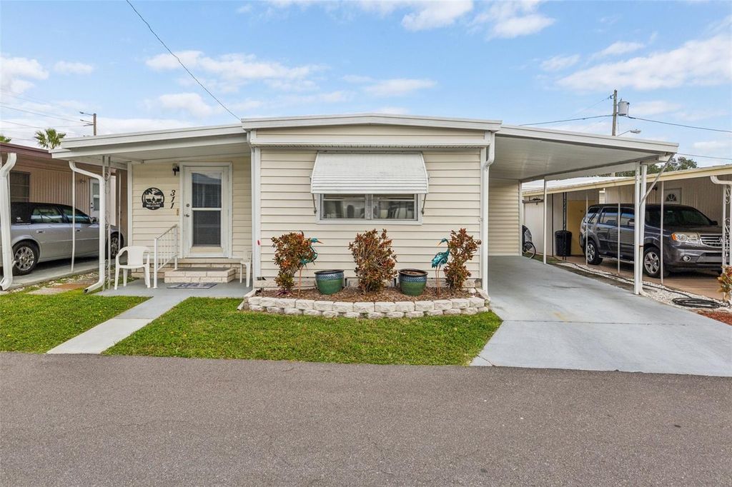 Photo of 1600 N Old Coachman Road #311, Clearwater, FL 33765 (MLS # S5135621)