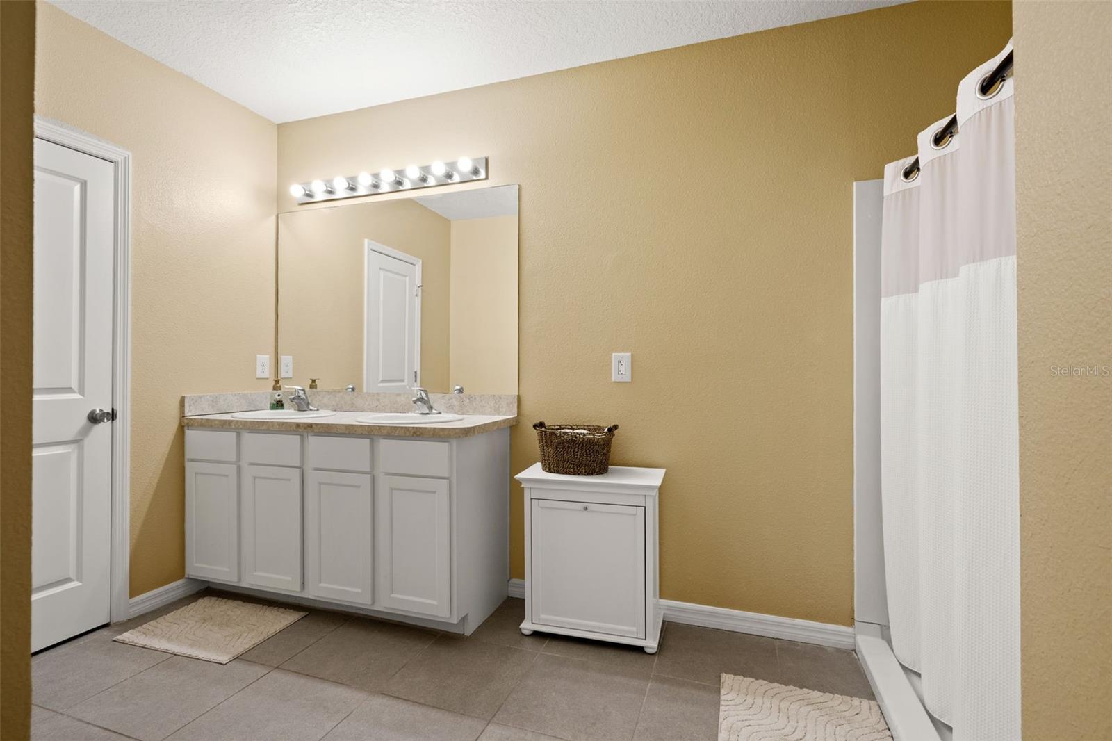 SEA GATE VILLAGE - Residential