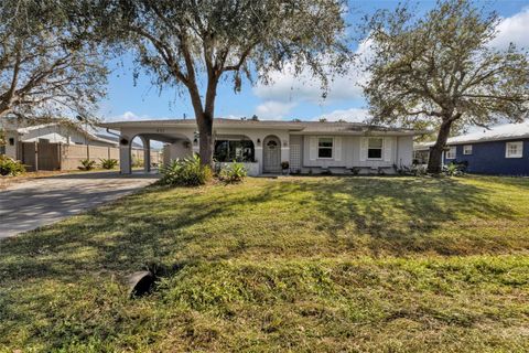 A home in PORT CHARLOTTE