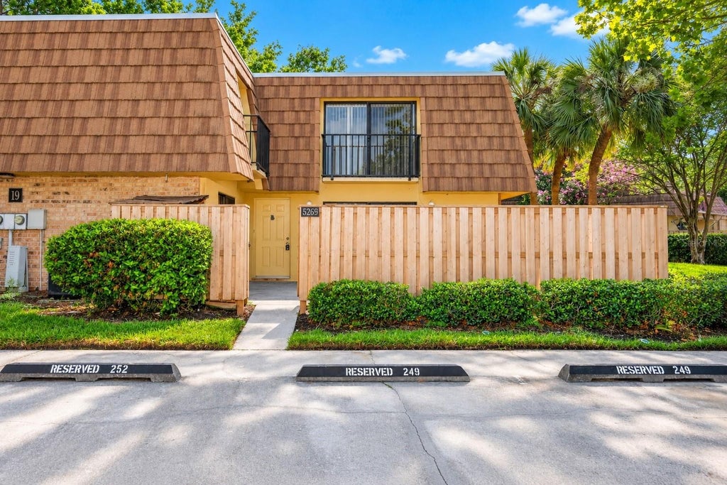 Photo of 5269 Brook Court #249, Orlando, FL 32811 (MLS # O6448981)