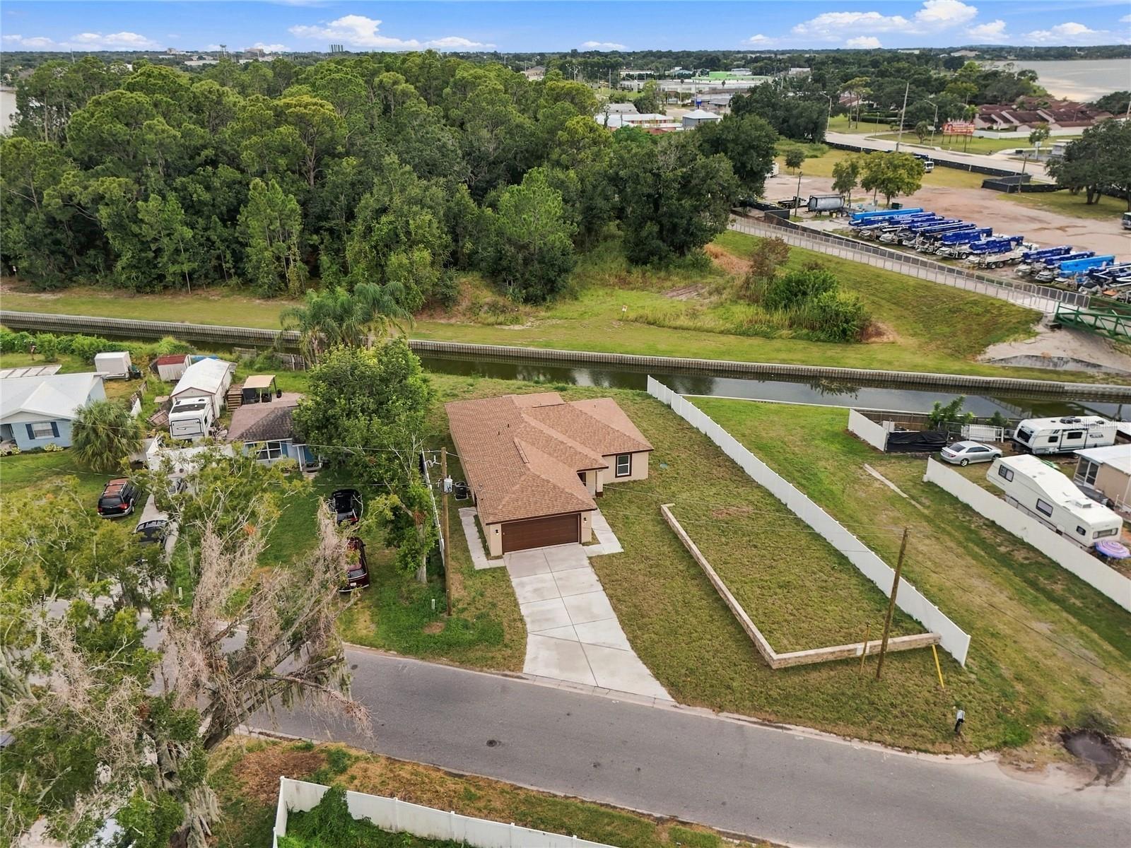 1097 CAREFREE COVE DR
