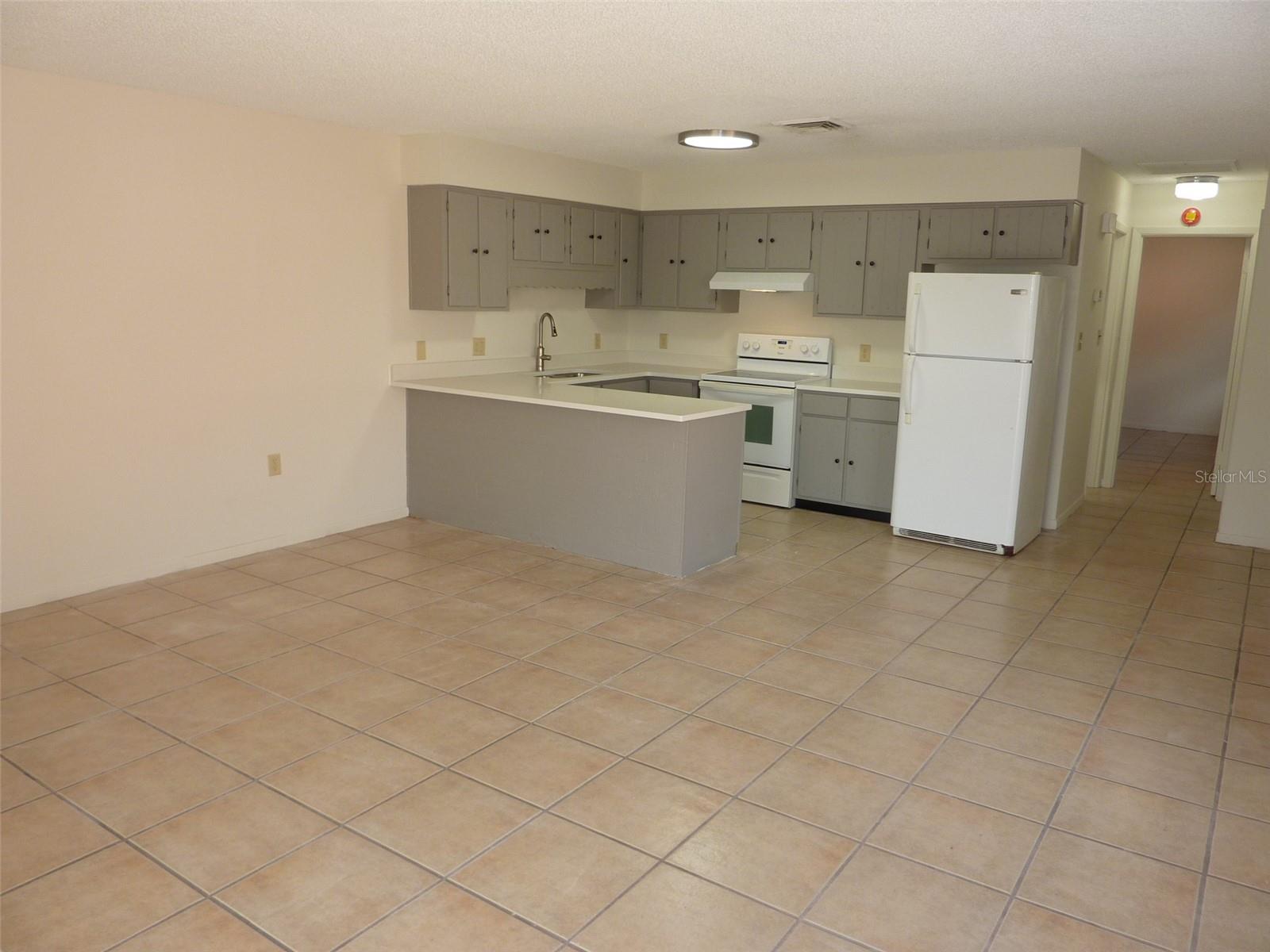 CRYSTAL LAKE ESTATES - Residential