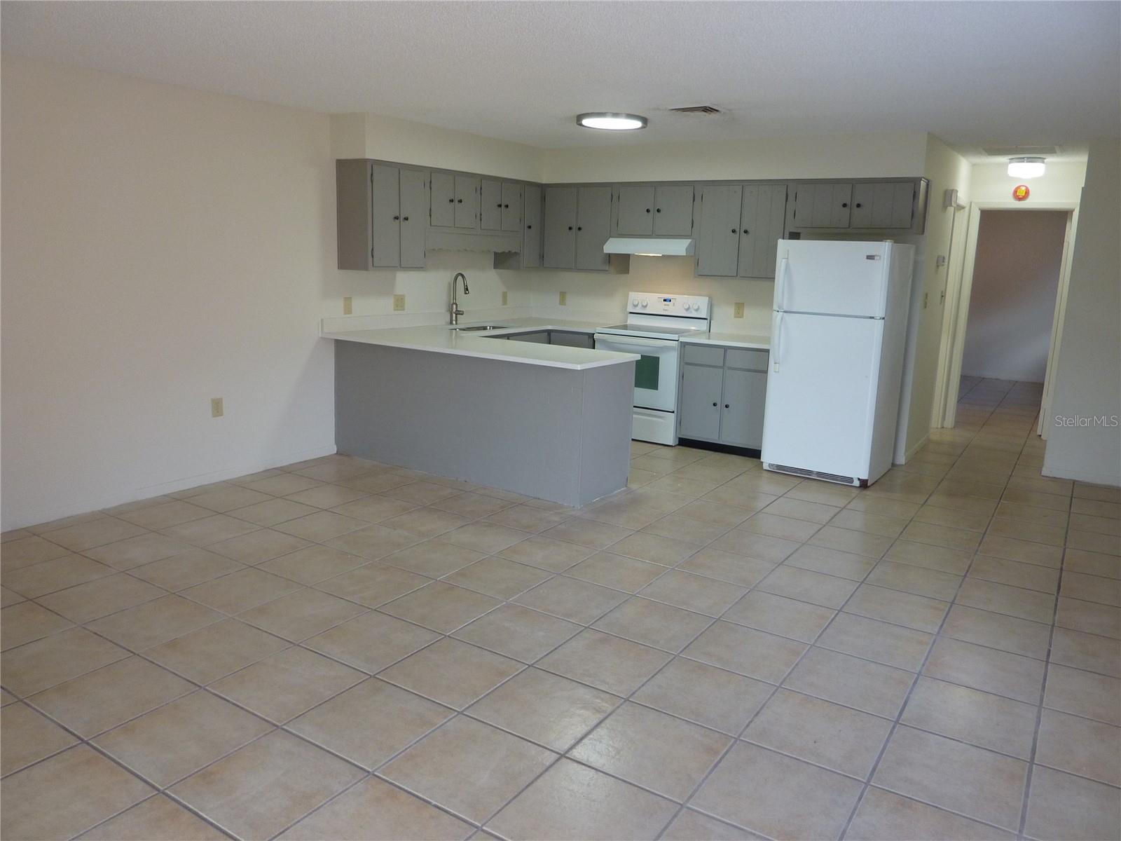 CRYSTAL LAKE ESTATES - Residential