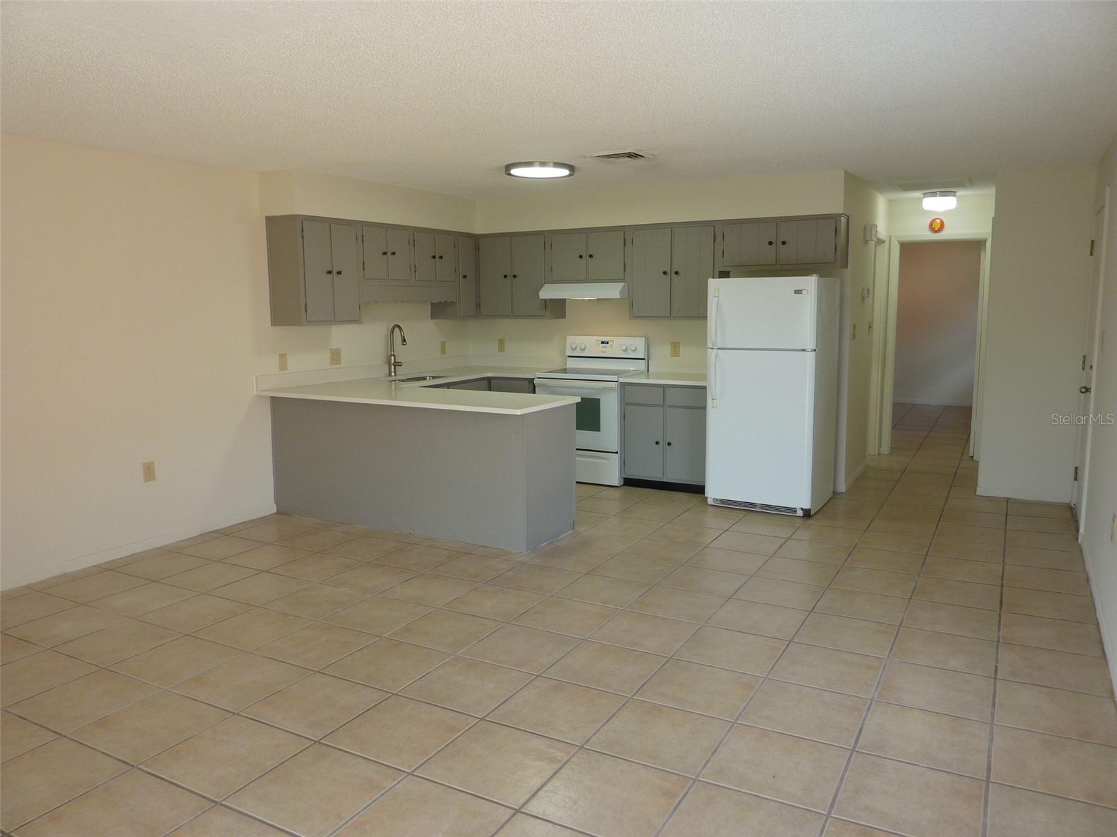 CRYSTAL LAKE ESTATES - Residential