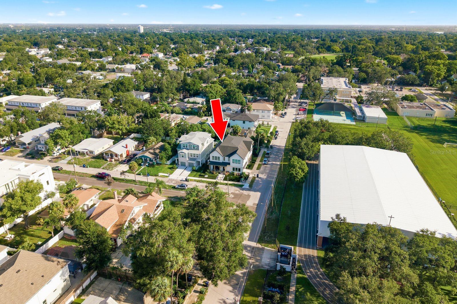 501 W WARREN AVENUE 2