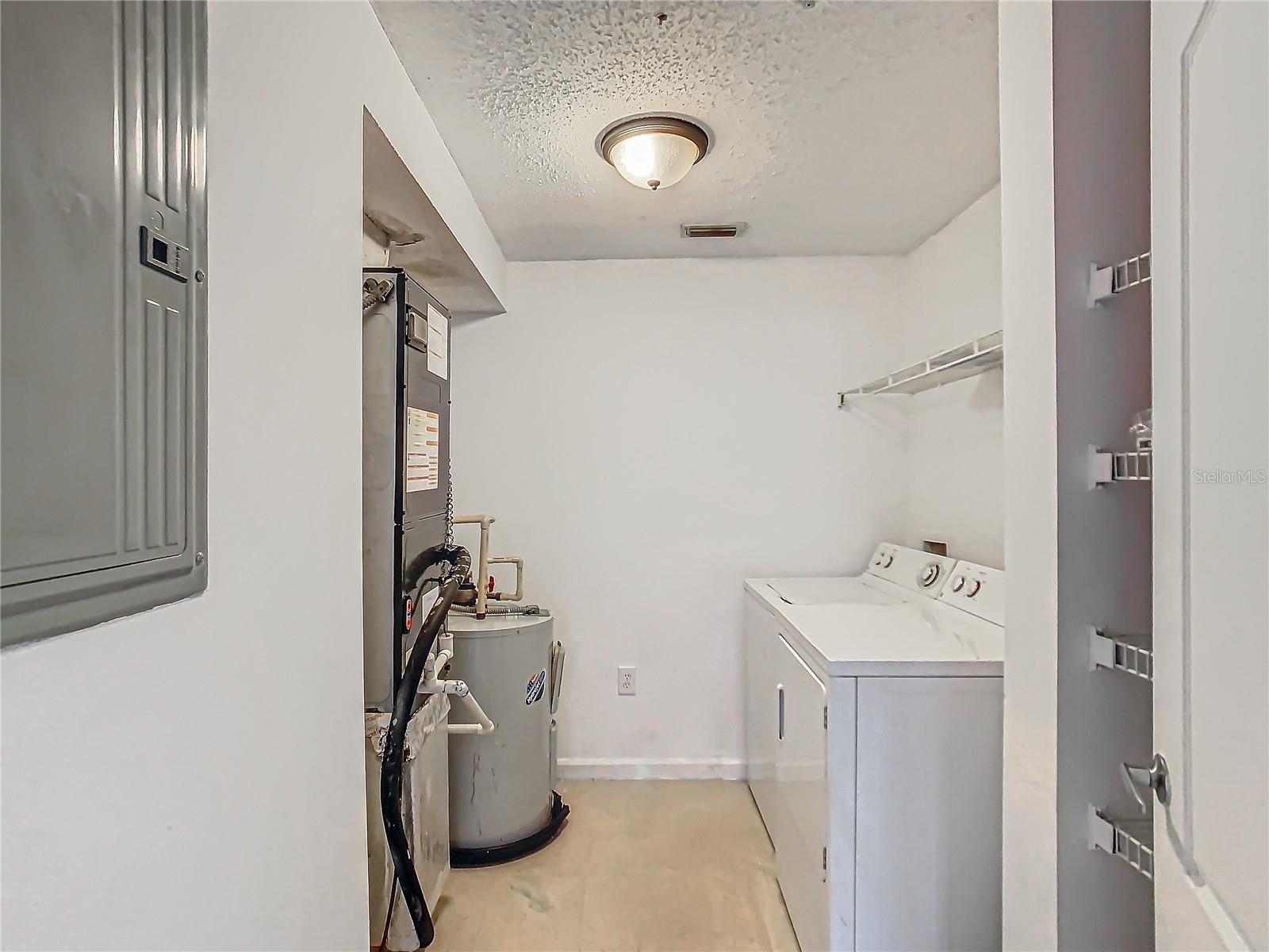 VILLANOVA/HUNTERS CRK - Residential