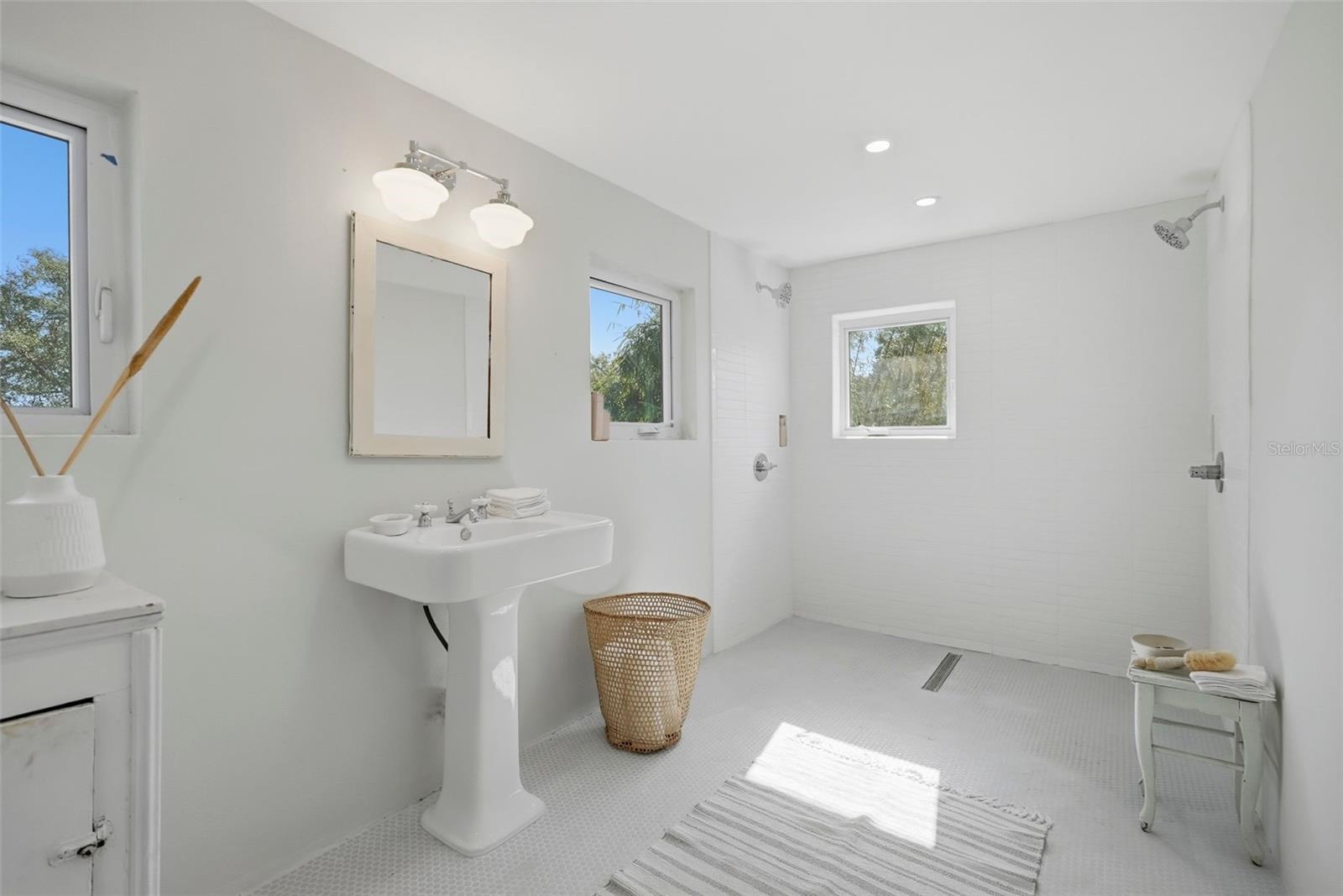 OLD NORTHEAST - Residential