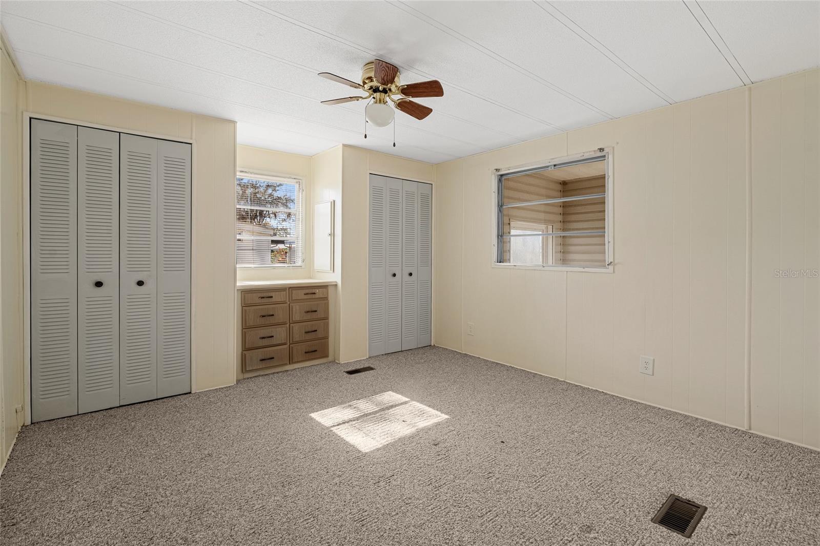 HAWTHORNE AT LEESBURG A COOP - Residential