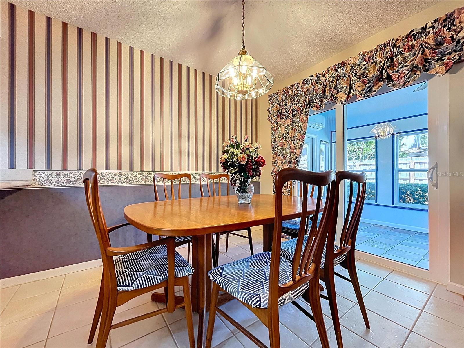 LAKE FOREST - Residential