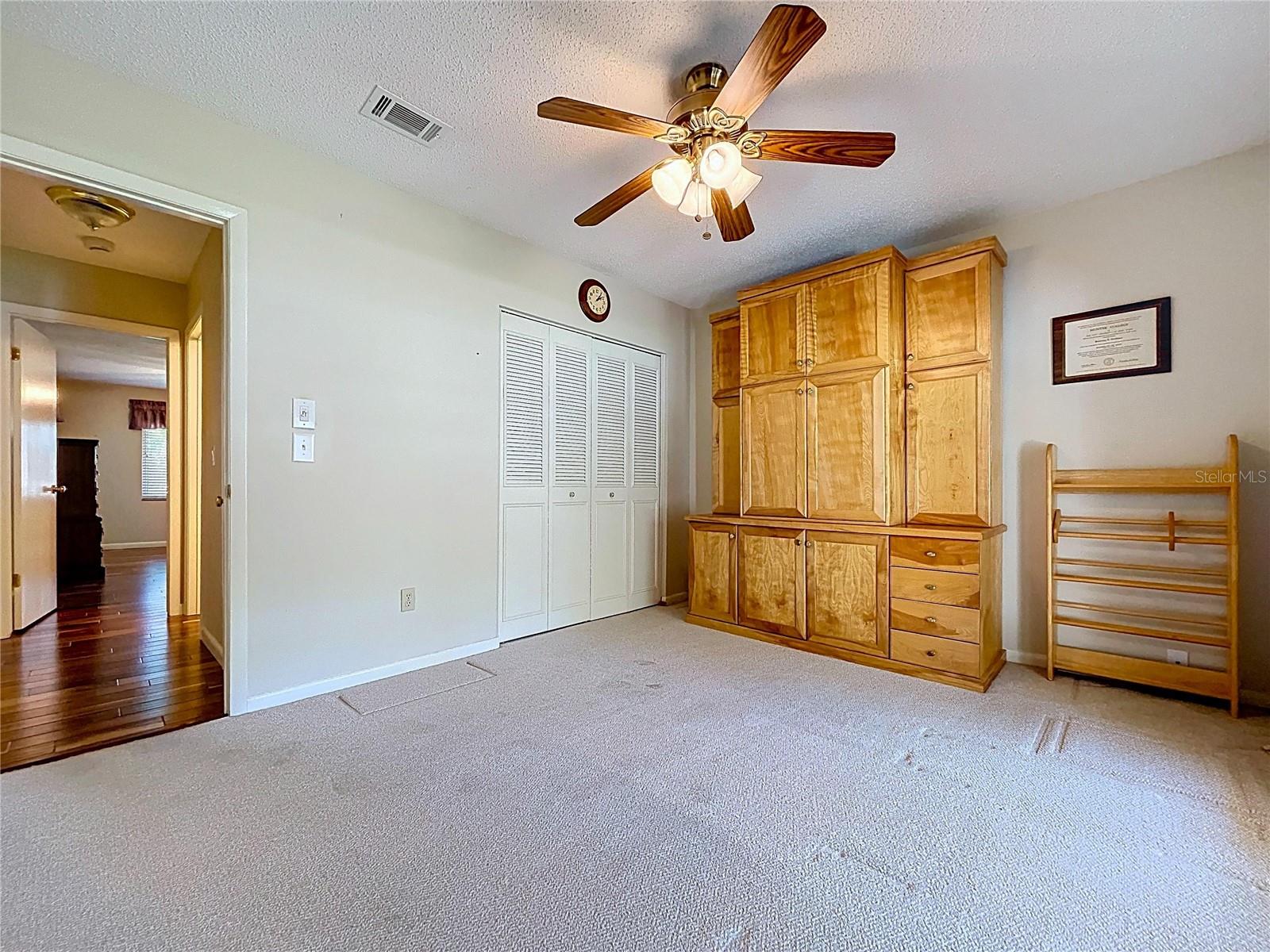 LAKE FOREST - Residential