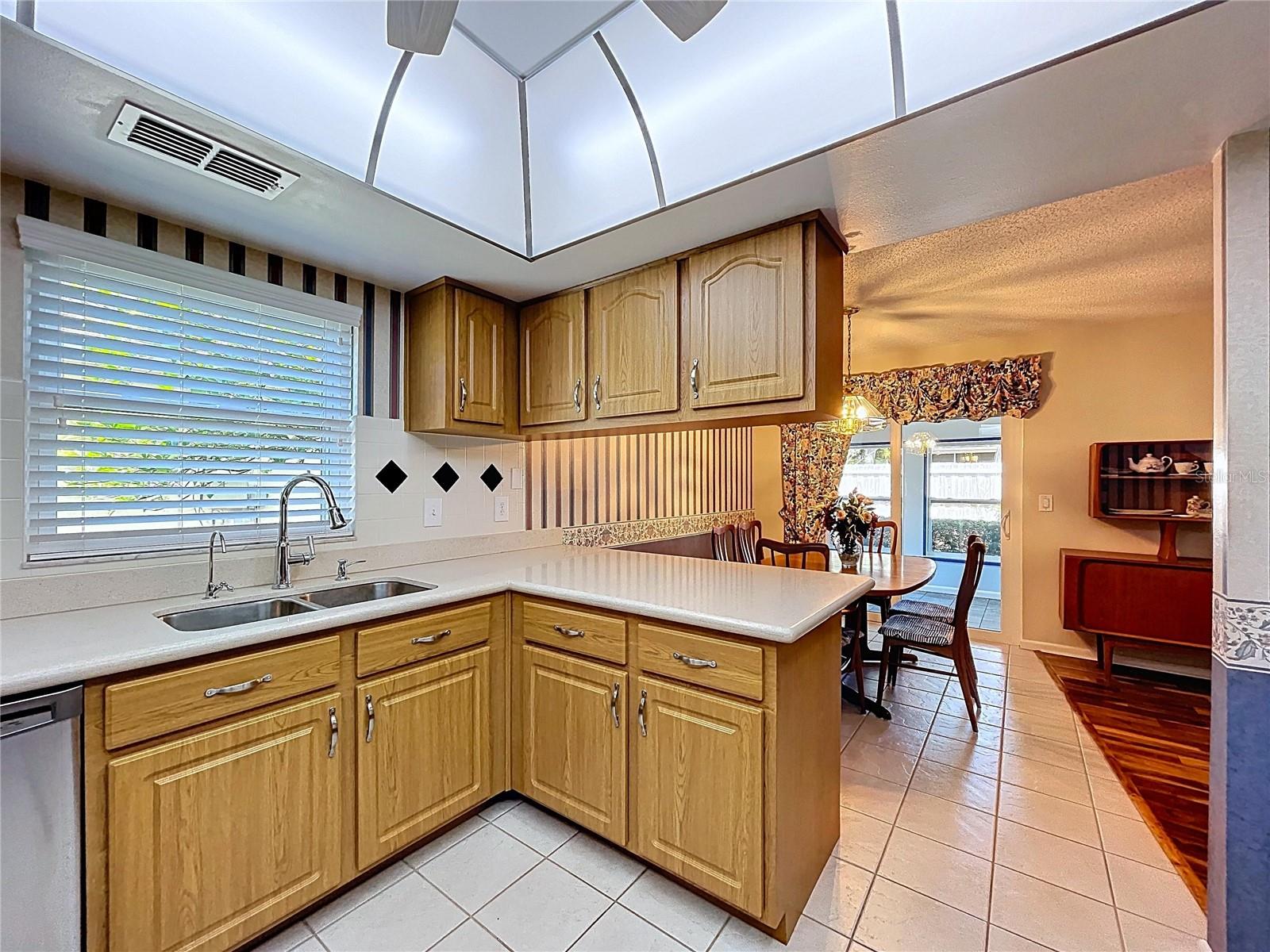 LAKE FOREST - Residential